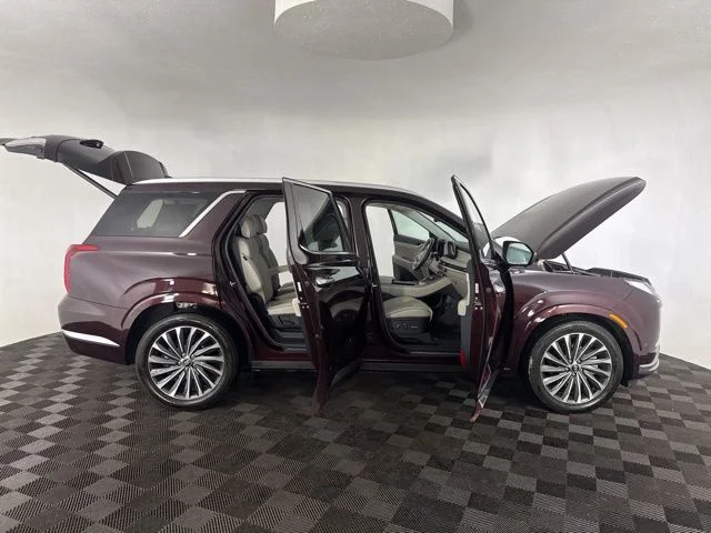 Used 2024 Red Hyundai Calligraphy image 15