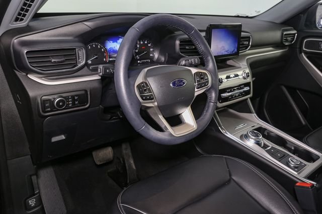 Used 2023 Black Ford XLT image 21