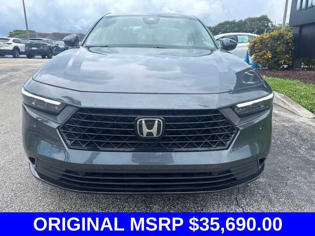 Used 2024 Gray Honda EX-L image 2