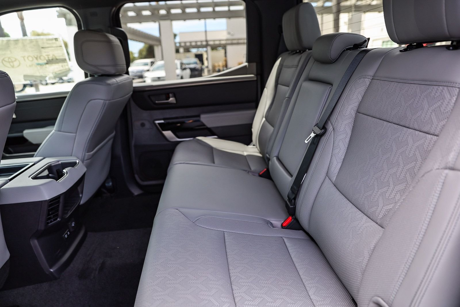 2025 Toyota Tundra Limited - Photo 16