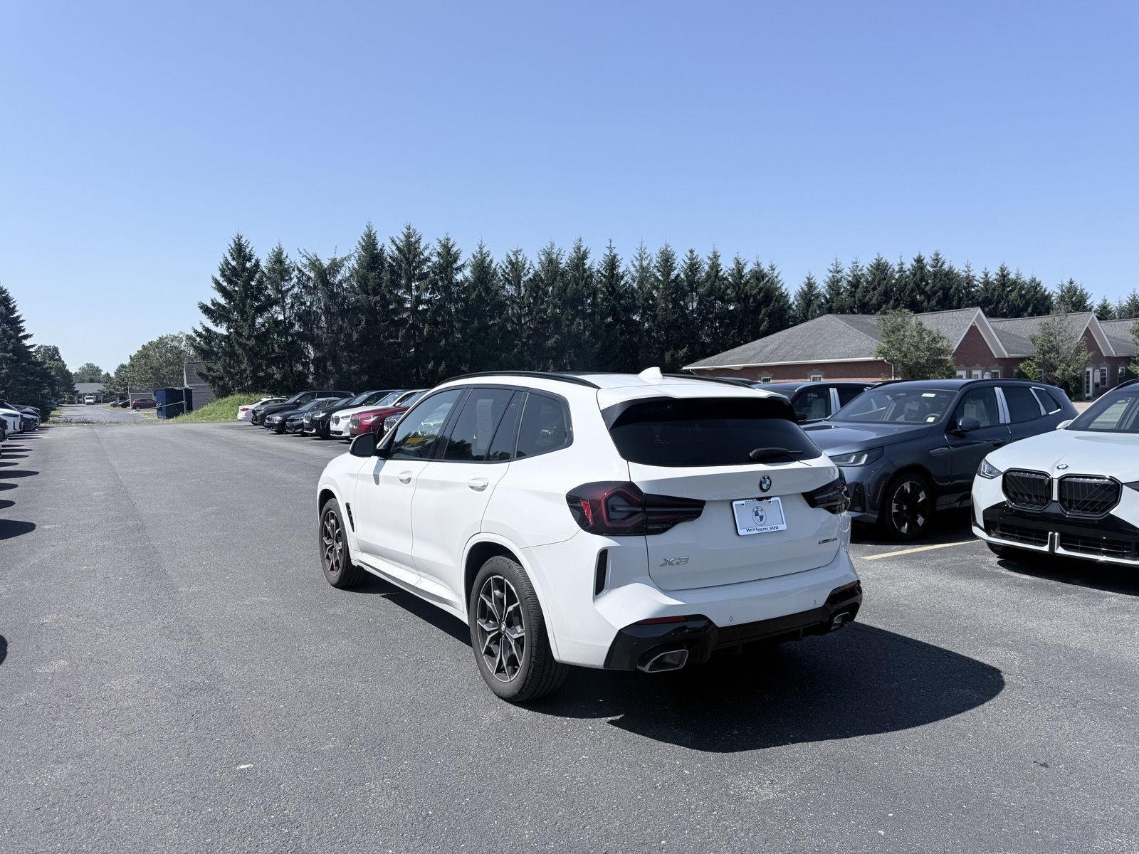 Used 2022 Alpine White BMW xDrive30i image 7
