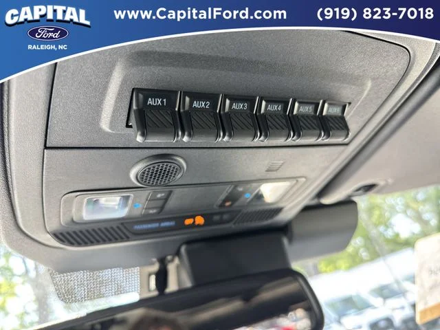 Used 2025 Beige Ford Badlands image 32