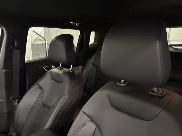 New 2026 Black Jeep Latitude image 7