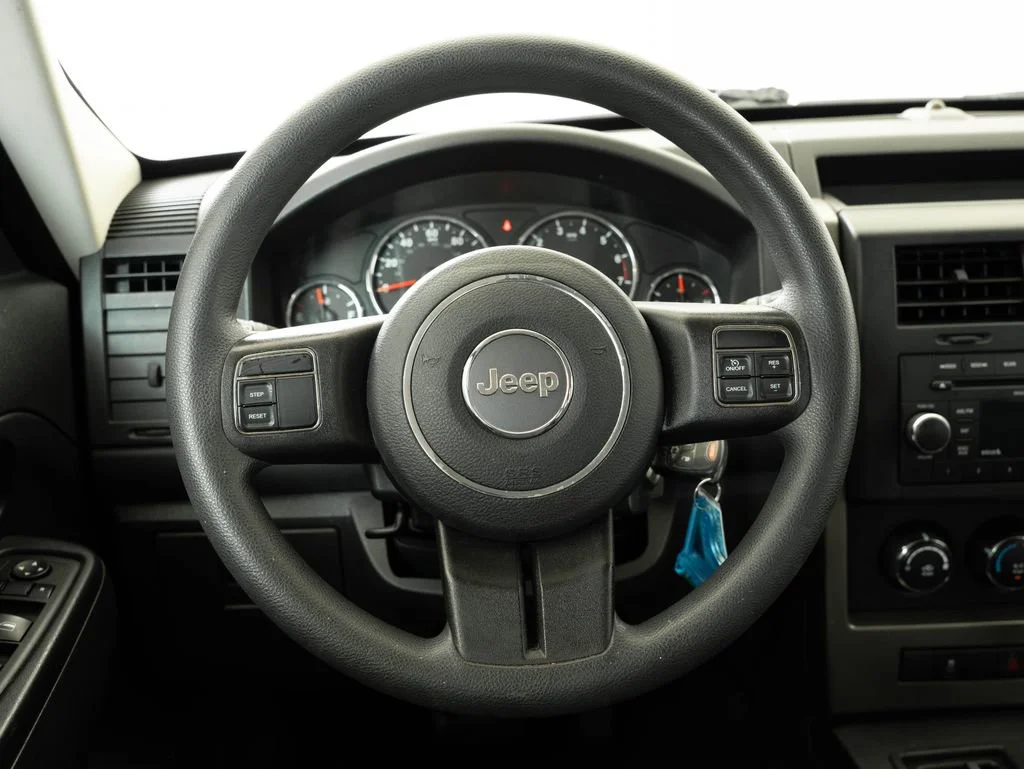 Used 2012 Bright White Clearcoat Jeep Sport image 31