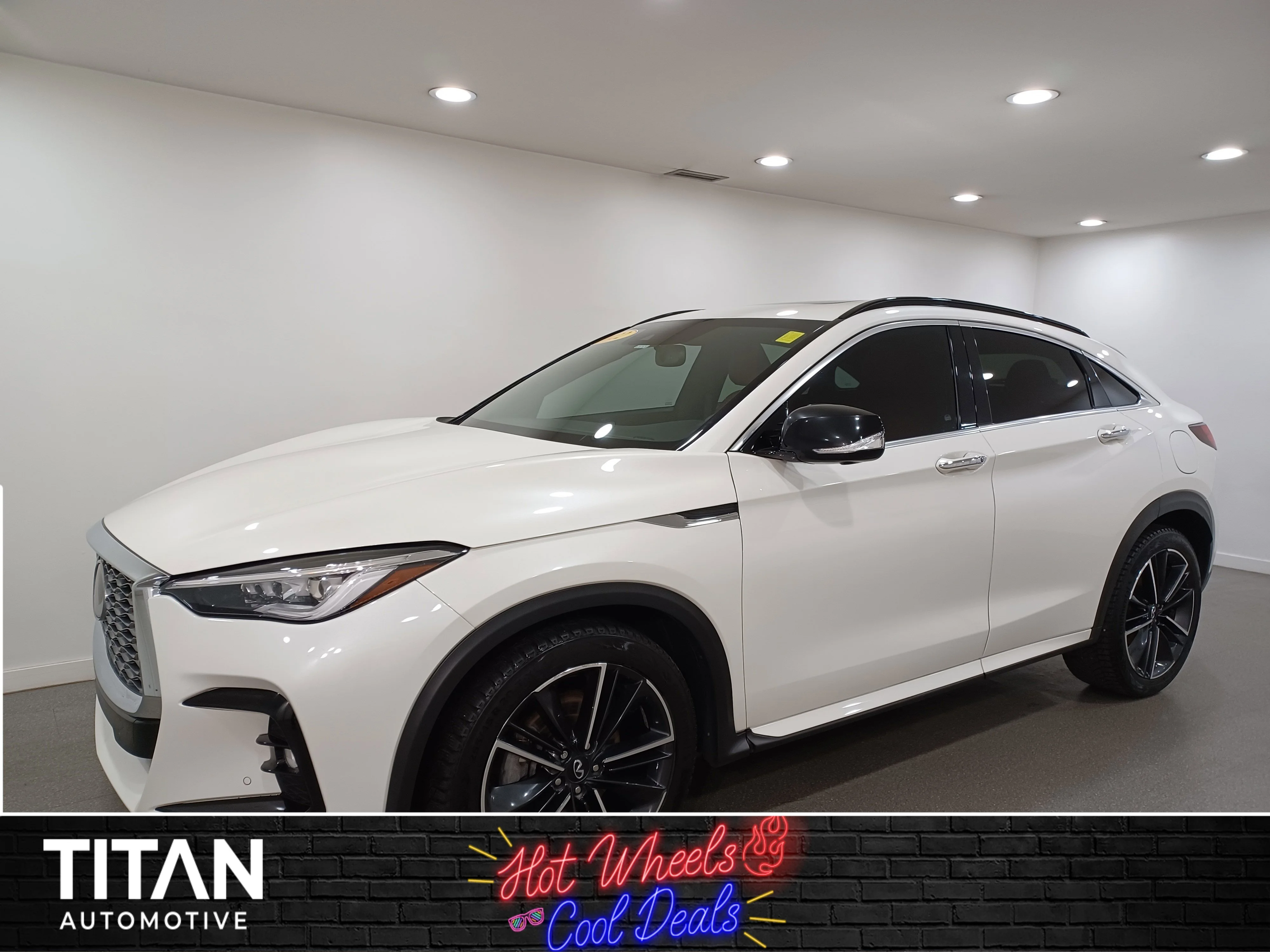 Certified Used 2022 Majestic White Pearl INFINITI Sensory AWD*Adapt Cruise | Remote Start | Nav | 360 Cam | Cooled Red Leather | Sunroof | Htd Wheel image 1