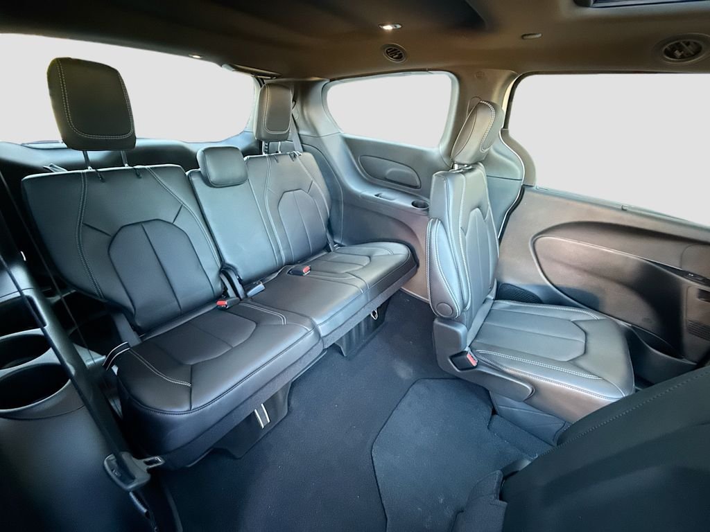 2026 Chrysler Pacifica Select - Photo 29