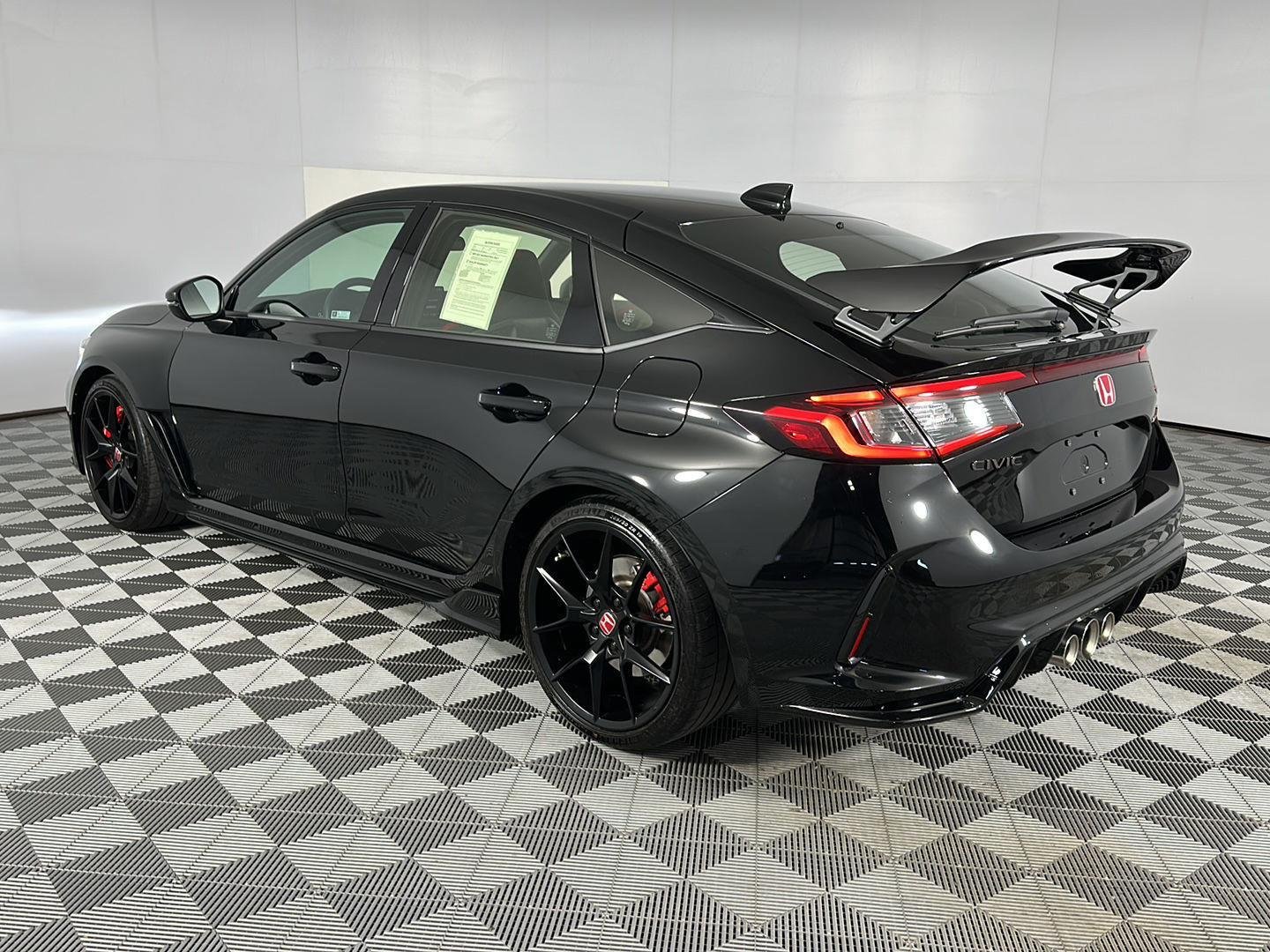 Used 2025 Crystal Black Pearl Honda Type R image 7