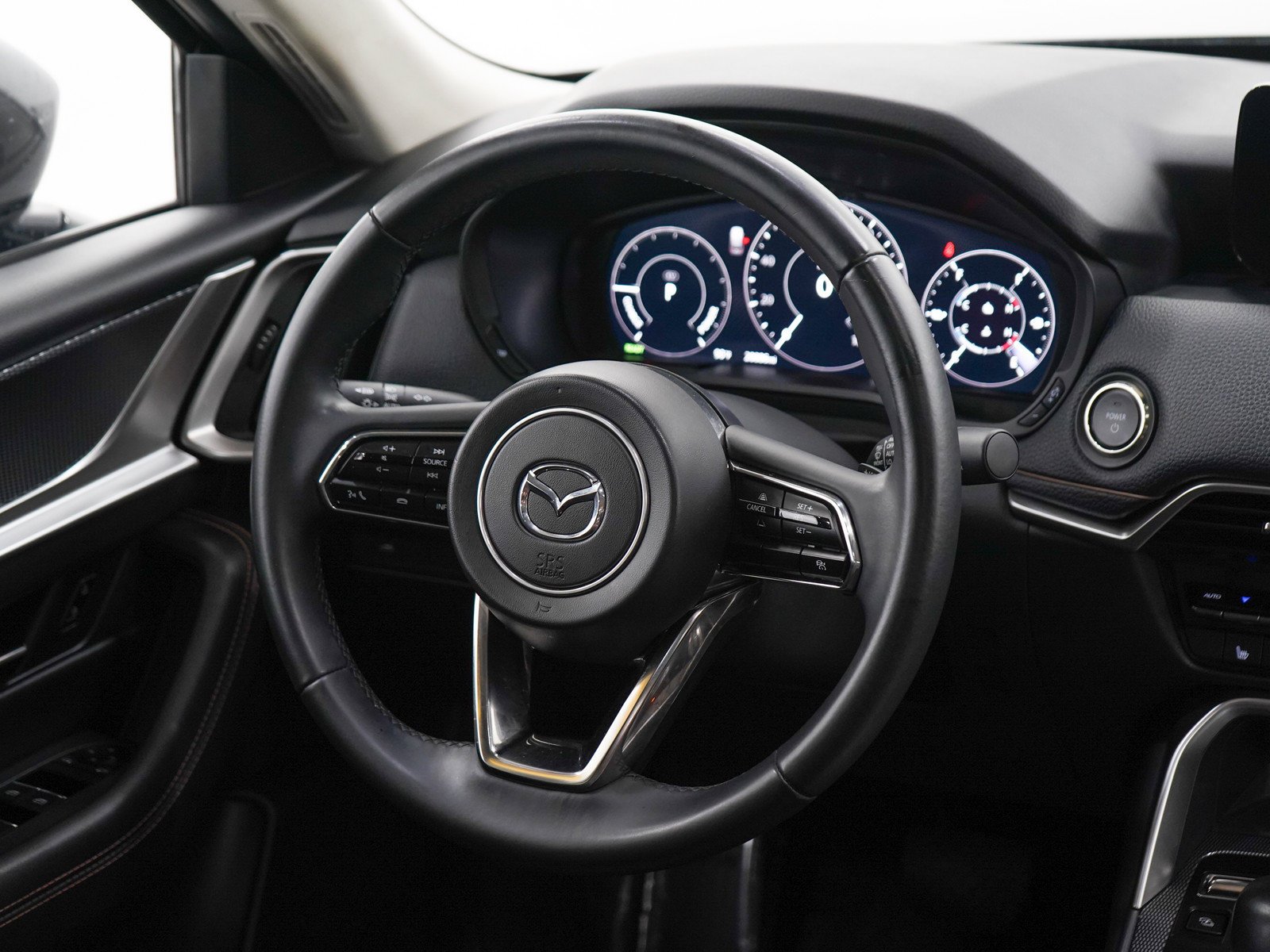 Used 2024  Mazda Preferred image 15