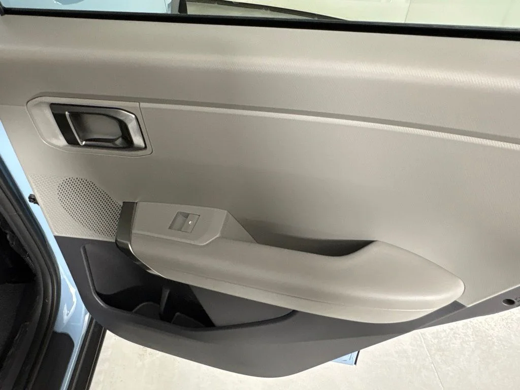 New 2027 Frost Blue Kia EX image 19