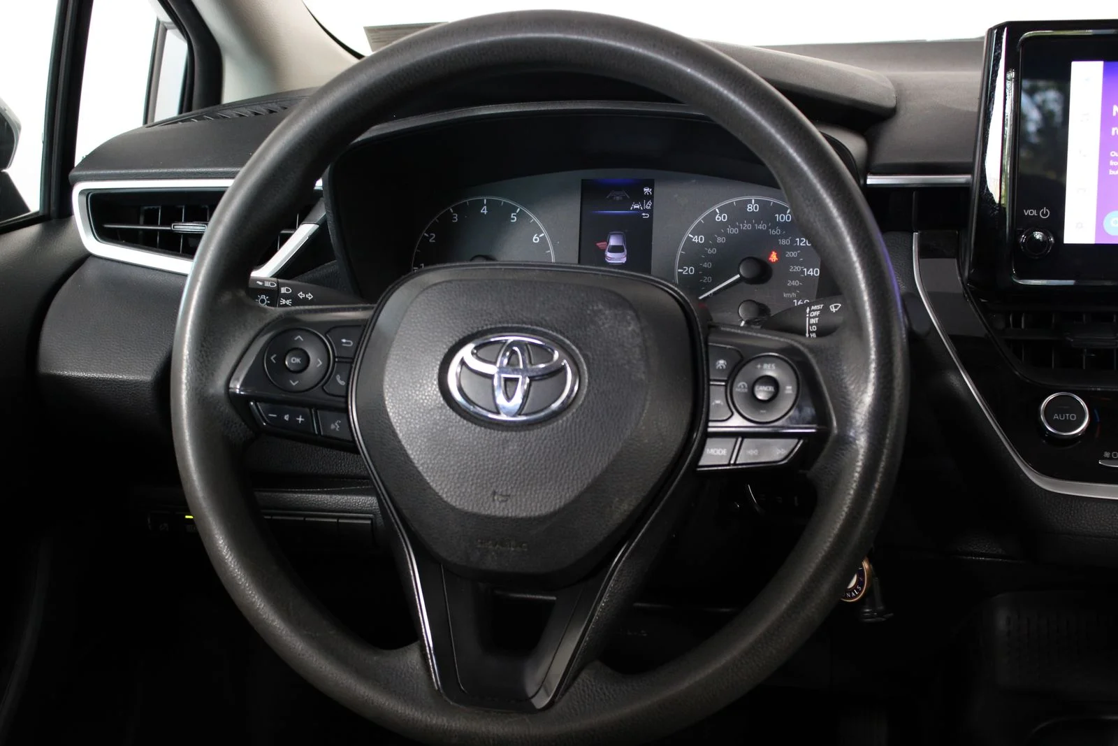 Used 2023 Silver Toyota LE image 3