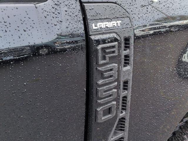New 2026 Agate Black Metallic Ford F-350® Lariat® image 28