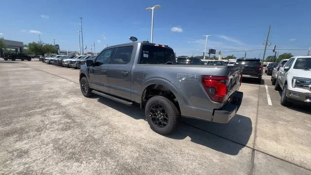 New 2026 Carbonized Gray Metallic Ford XLT image 7