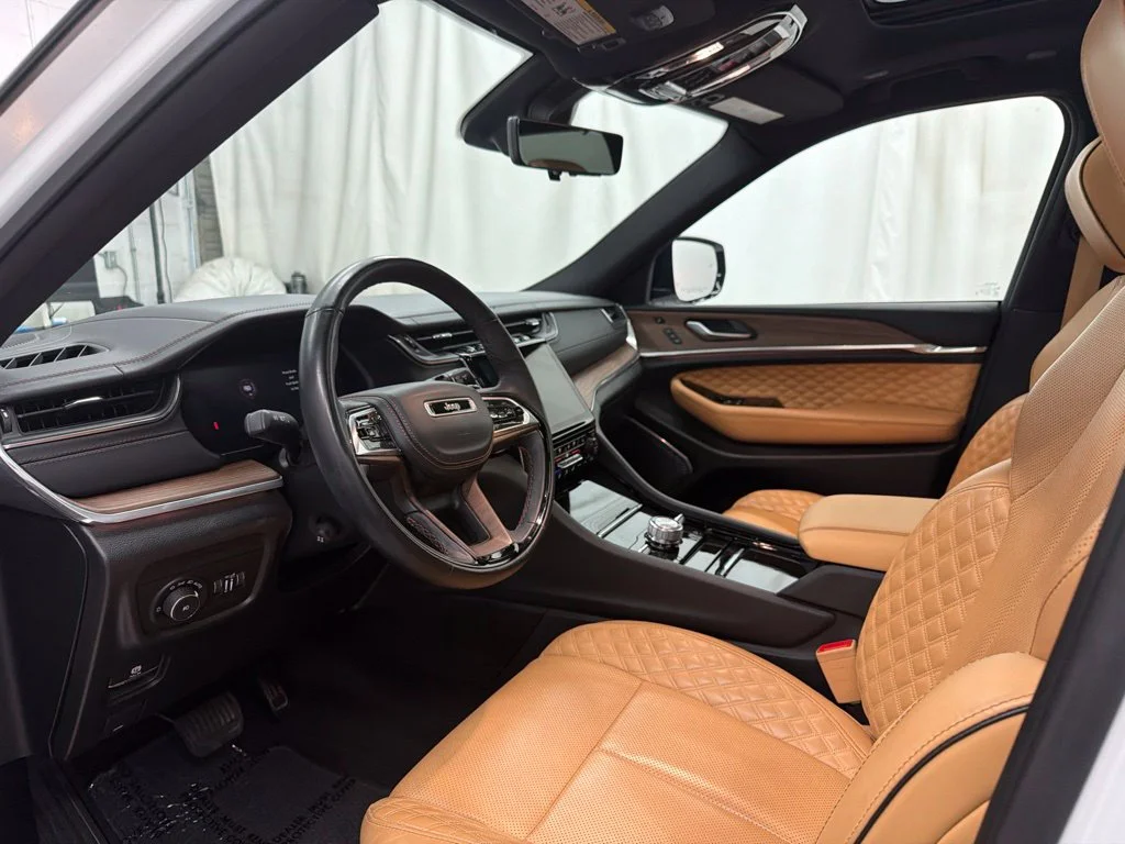 Used 2023 White Jeep Summit image 15