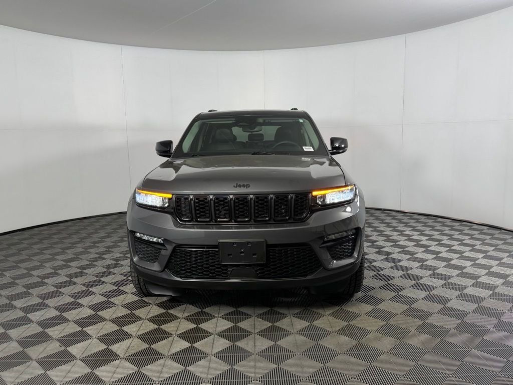 Used 2023 Gray Jeep Limited image 11