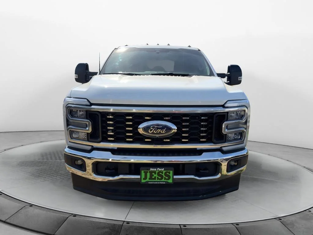 Used 2025 Oxford White Ford LARIAT image 9