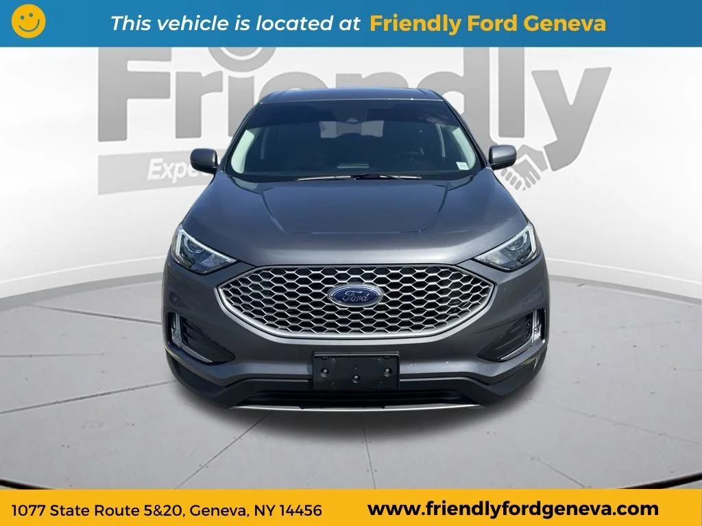 Used 2024 Gray Ford SEL image 2