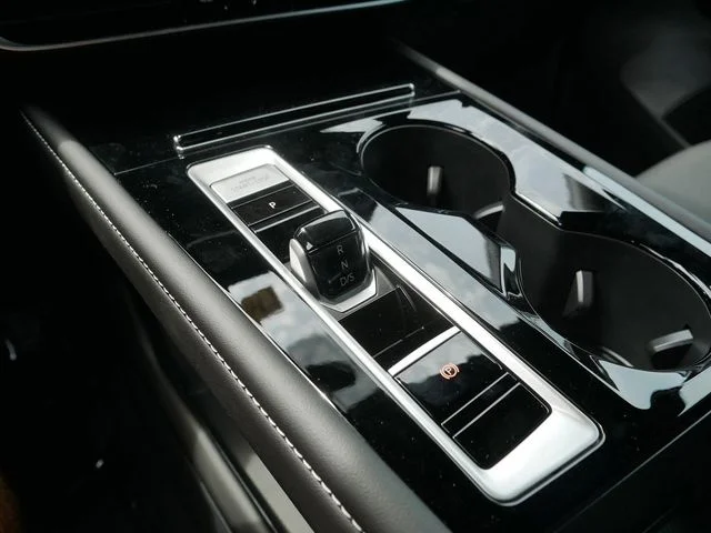 New 2026 White Volkswagen 2.0T SE w/Technology image 12