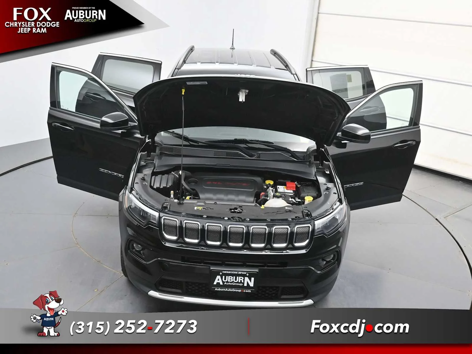 Used 2022 Diamond Black Crystal Pearlcoat Jeep Limited image 35
