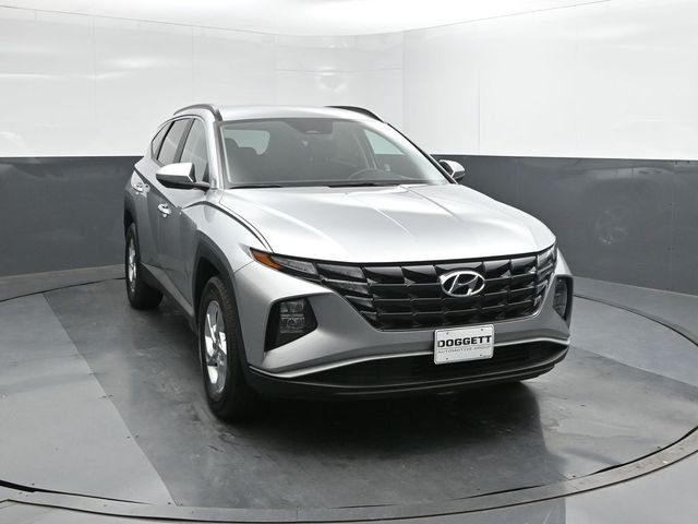 Used 2024 Silver Hyundai SEL image 17