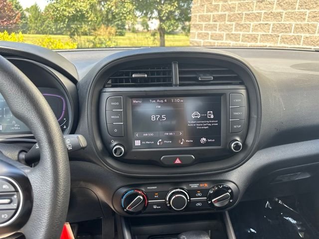 Used 2024 White Kia LX image 22