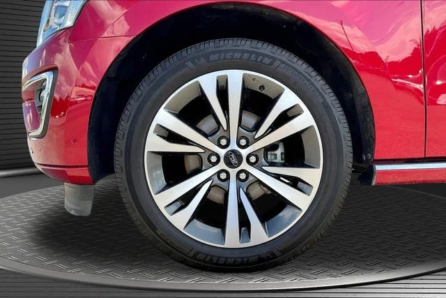 Used 2020 Red Ford Platinum image 36