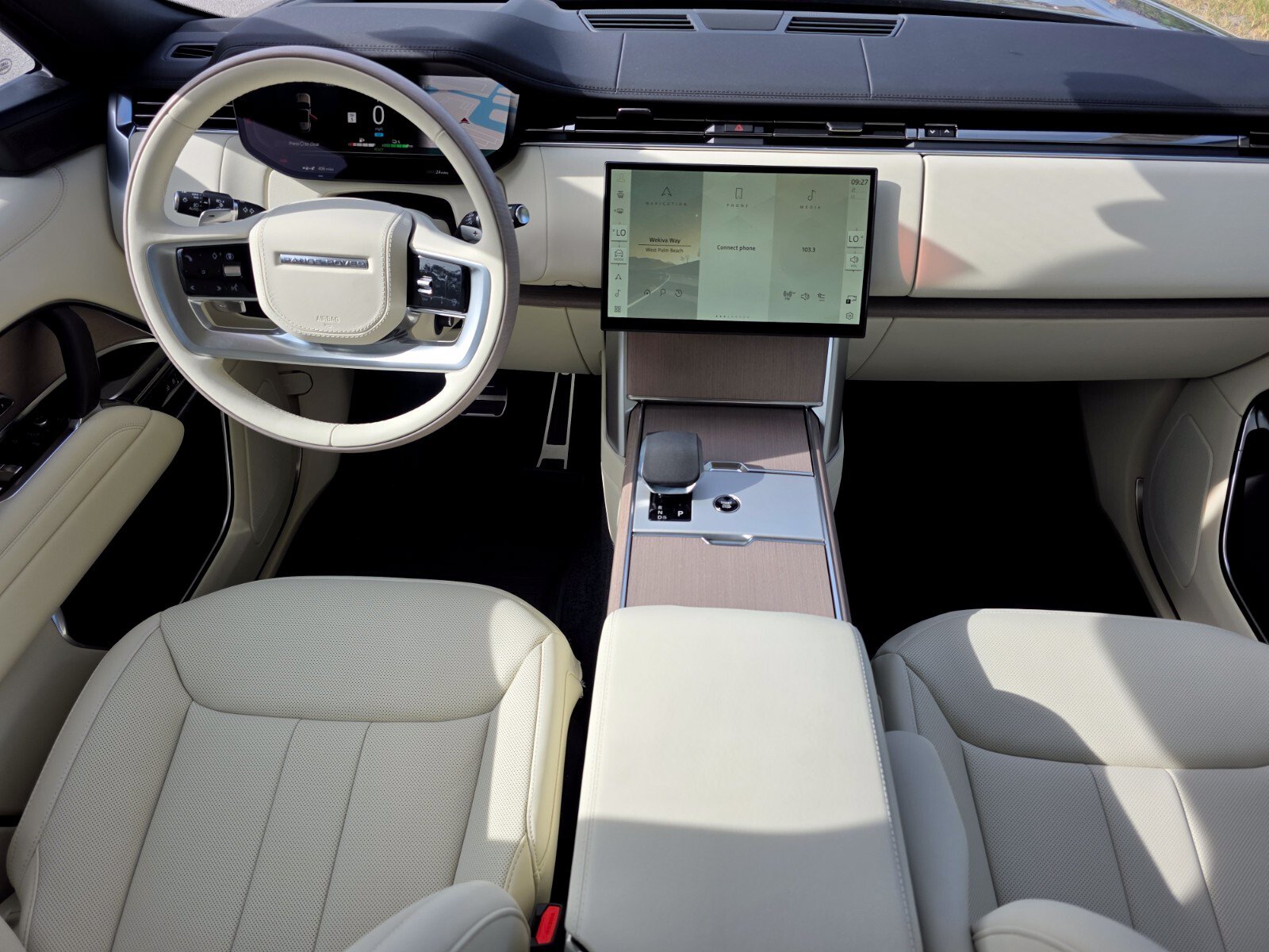 New 2026 Varesine Blue Land Rover P550e SE PHEV image 4