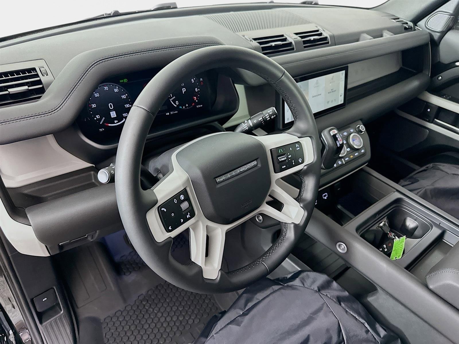 Used 2024 White Frost Land Rover S image 9