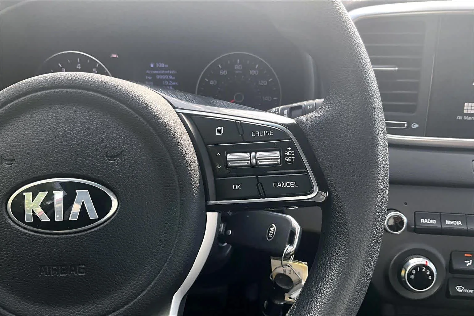 Used 2022 Hyper Red Kia LX image 24
