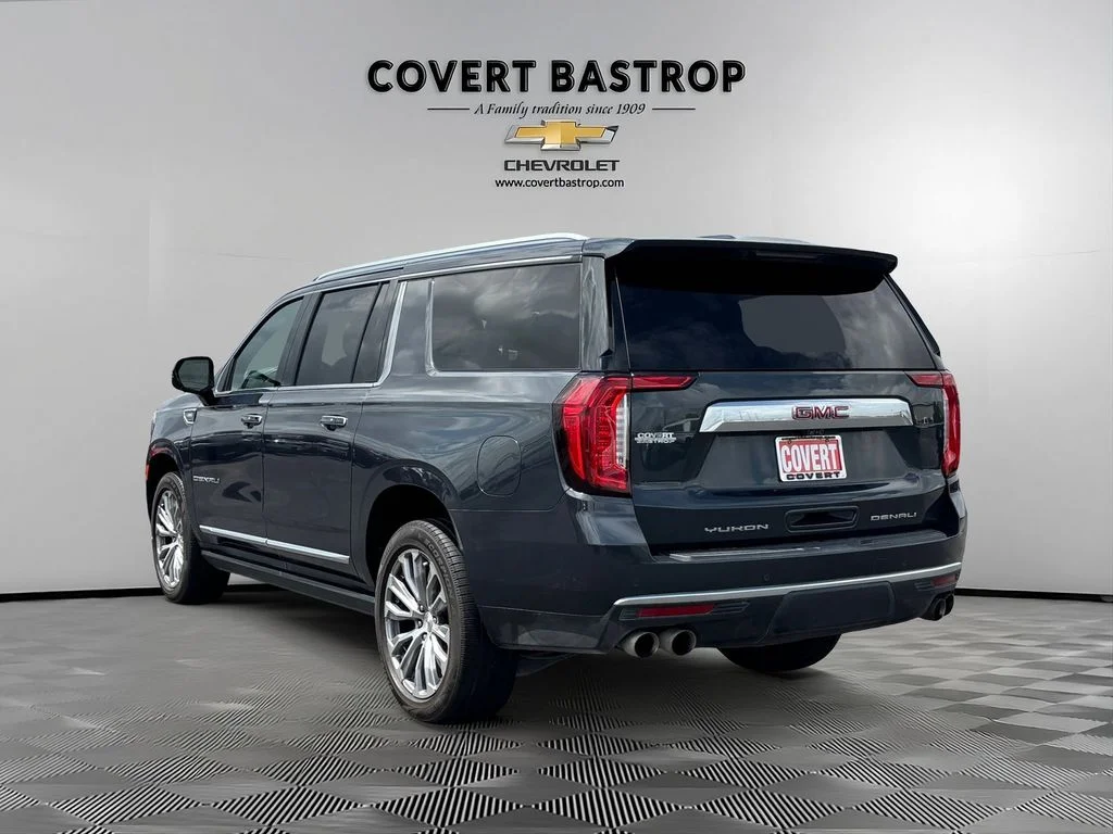 Used 2022 Green GMC Denali image 4