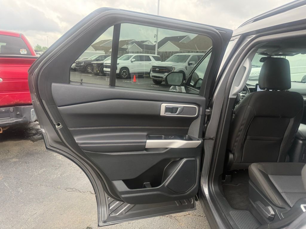 Used 2024 Gray Ford XLT image 30