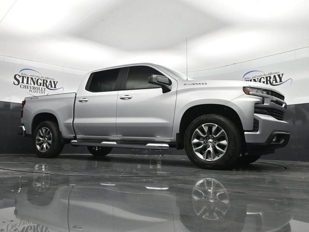 Used 2021 SILVER ICE METALLIC Chevrolet RST image 26