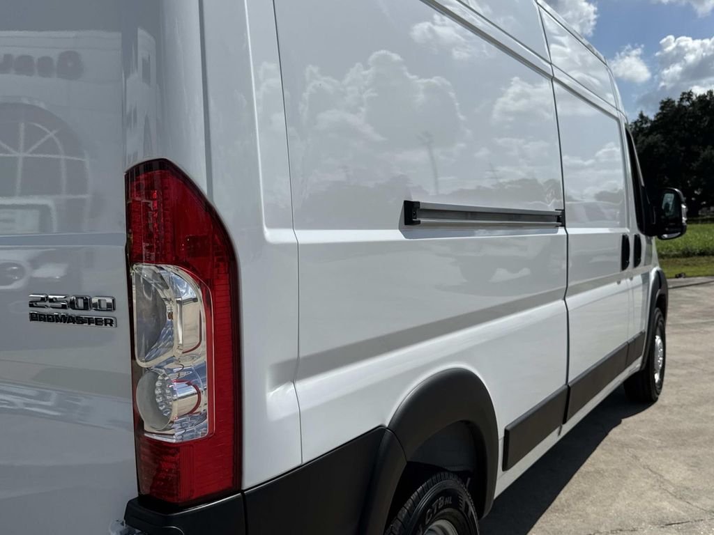 New 2026 Bright White Clear-Coat Exterior Paint RAM High Roof image 15