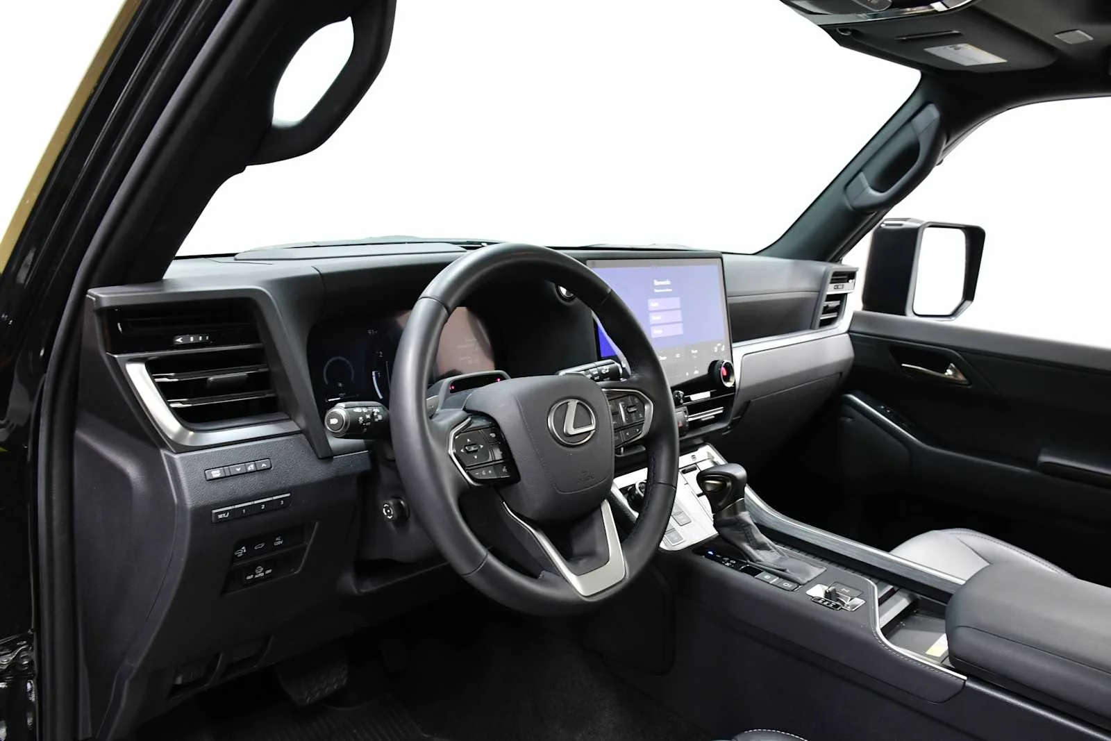 Certified Used 2025 CAVIAR Lexus Luxury+ image 15