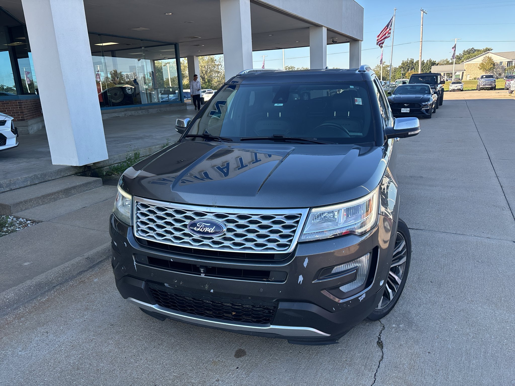 Used 2017 Magnetic Metallic Ford Platinum image 2