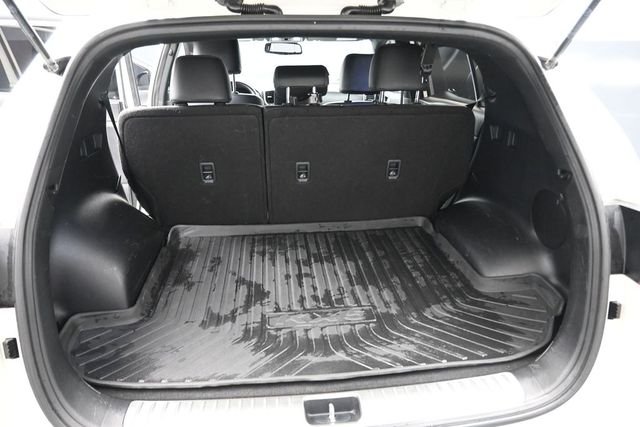 Used 2020 White Kia S image 19