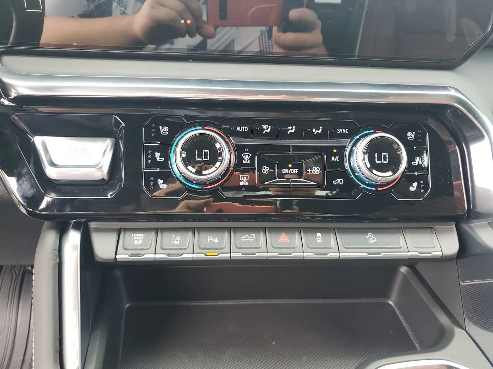 2026 GMC Sierra 2500HD Denali Ultimate - Photo 25