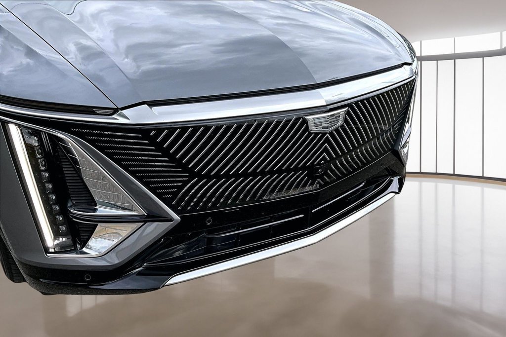 Used 2023 Gray Cadillac Luxury image 30
