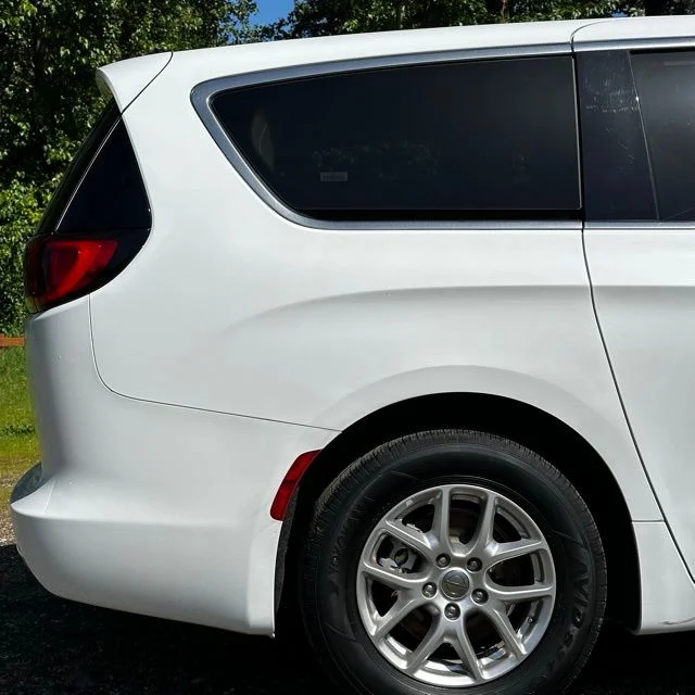 Used 2023 Bright White Clearcoat Chrysler LX image 4