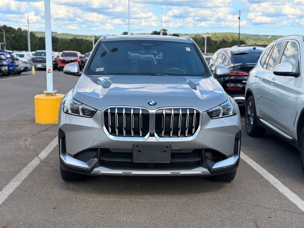 Certified Used 2023 Space Silver Metallic BMW xDrive28i image 2