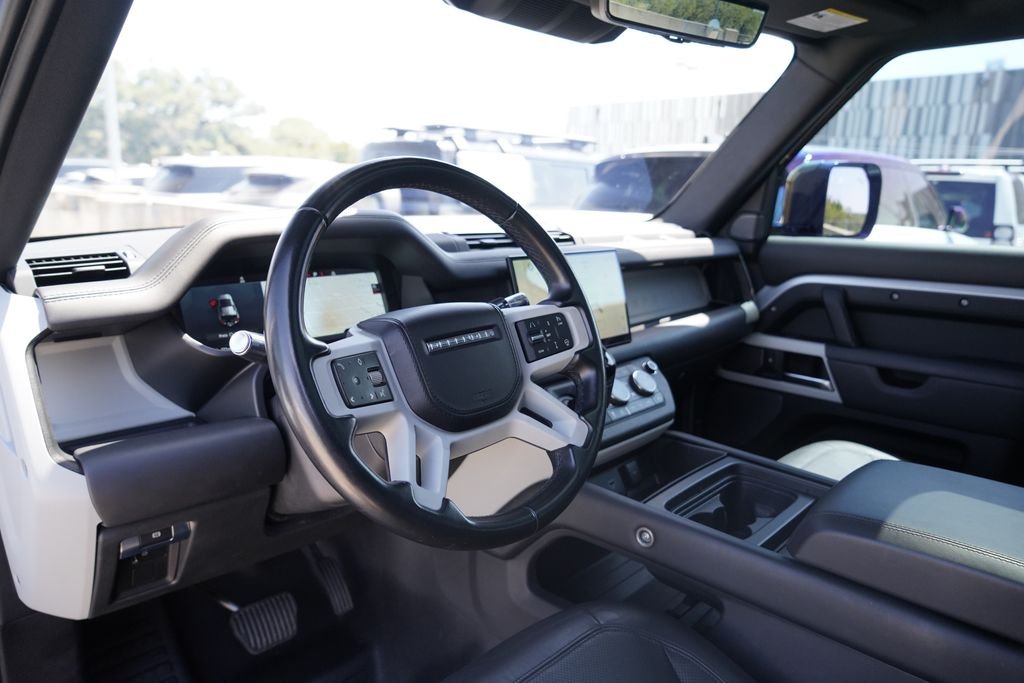 Used 2022 Silver Land Rover XS Edition image 9