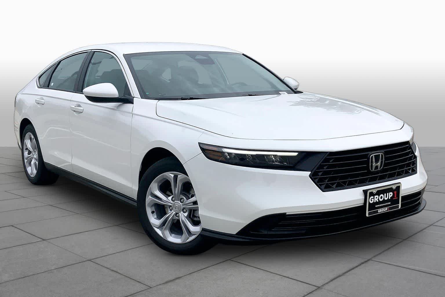 New 2026 Platinum White Pearl Honda LX image 2