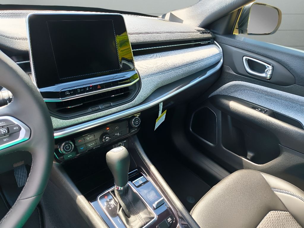 2025 Jeep Compass Latitude - Photo 16