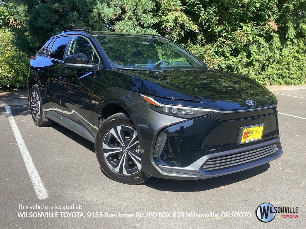 Used 2025 Black Toyota XLE image 1