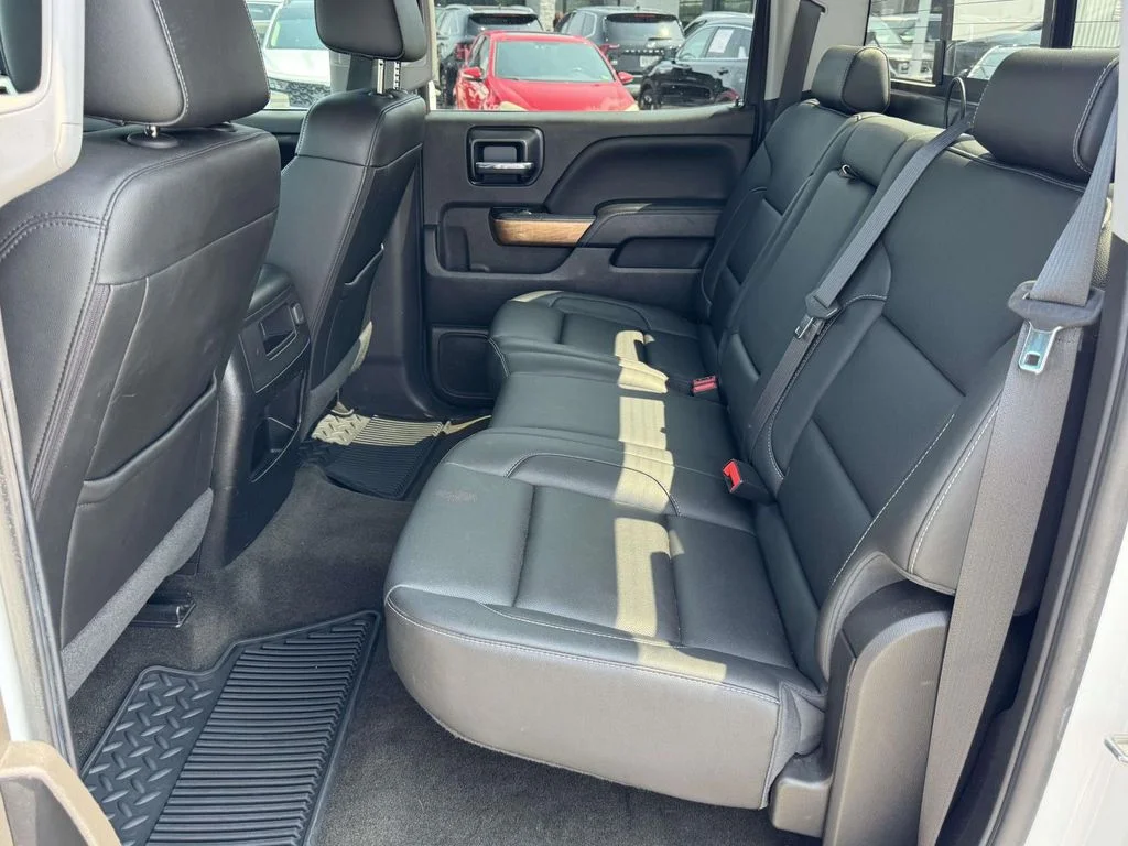 Used 2018 White Chevrolet LTZ image 15