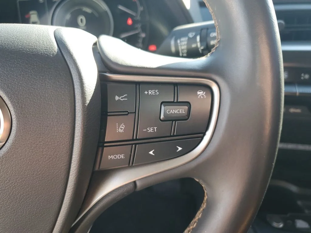 Used 2021 Black Lexus 250h Base image 37