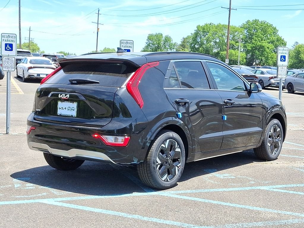 New 2026 Aurora Black Pearl Kia WIND image 4