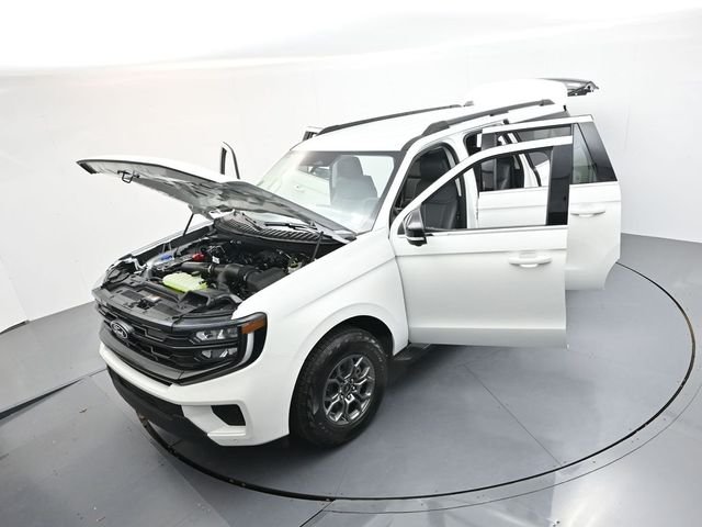 New 2027 Star White Metallic Tri-Coat Ford MAX Active image 50
