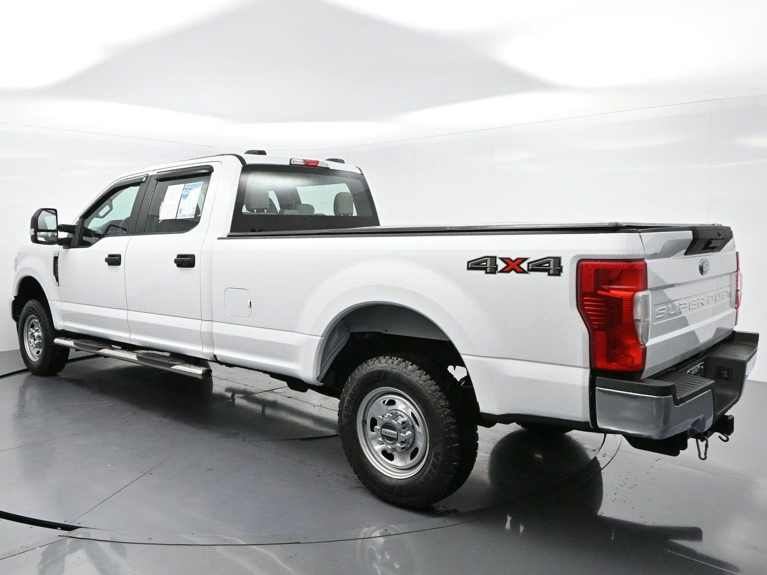 Used 2022 Oxford White Ford XL image 5