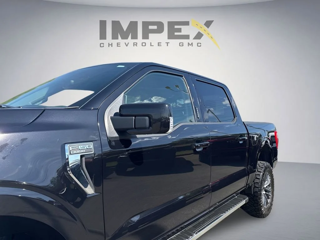 Used 2022  Ford XL image 32