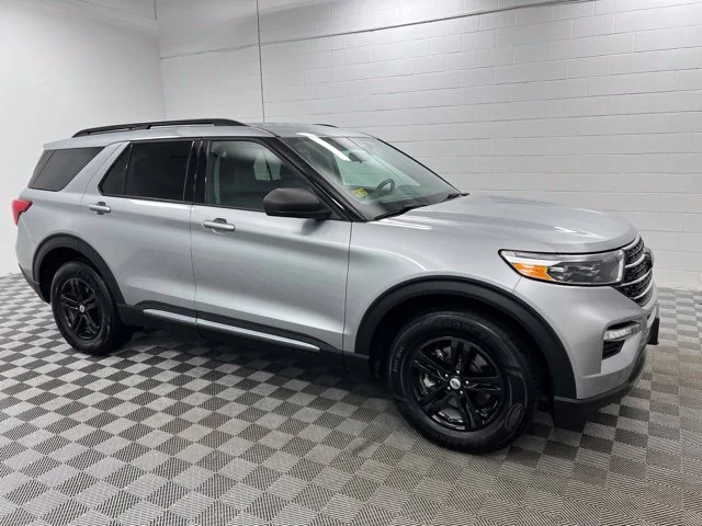 Used 2022 Silver Ford XLT image 4